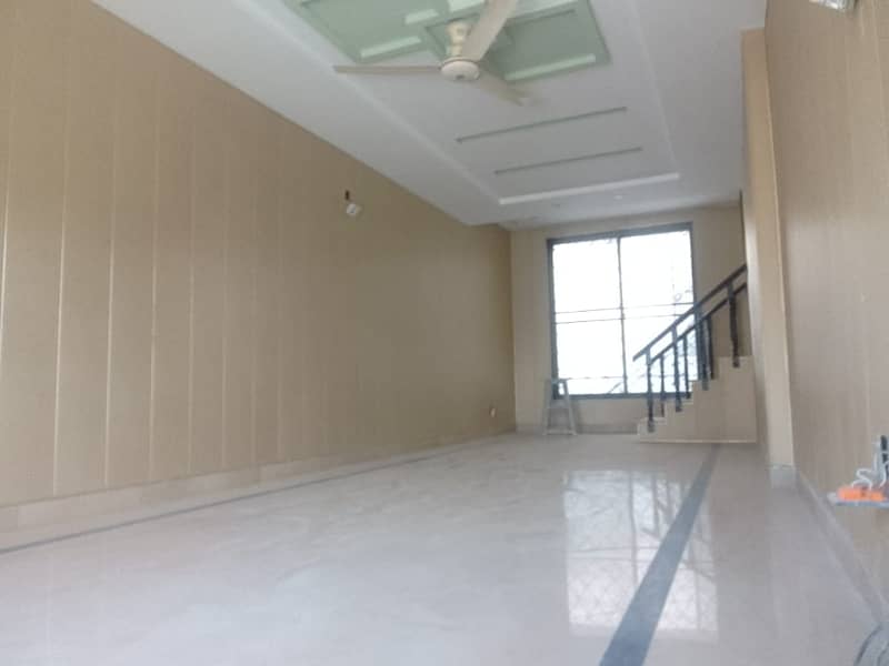 4000 Square Feet Brand New Corporation Office For Rent At Main Boulevard Gulberg 3 Lahore 26