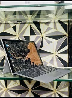 surface pro 5 i7-7th 8/256