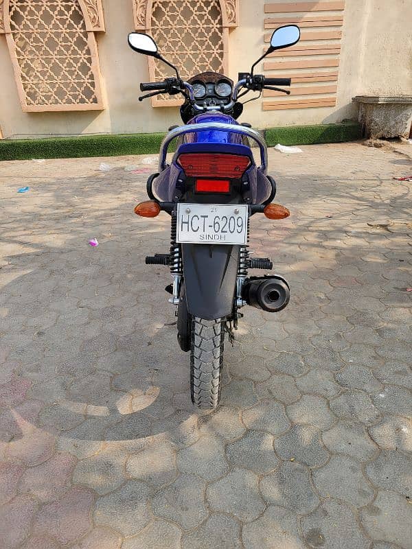 Yamaha YBR-125_Model-2021_ Hyderabad Registerd 1st owner 3