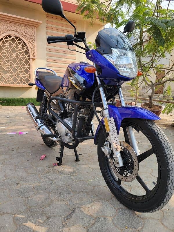 Yamaha YBR-125_Model-2021_ Hyderabad Registerd 1st owner 4