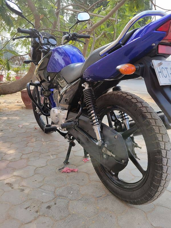 Yamaha YBR-125_Model-2021_ Hyderabad Registerd 1st owner 7