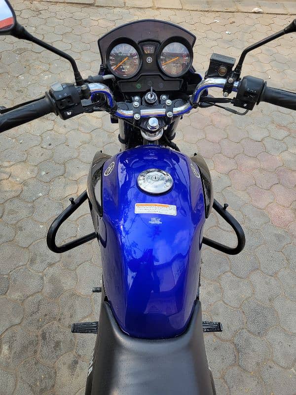 Yamaha YBR-125_Model-2021_ Hyderabad Registerd 1st owner 14