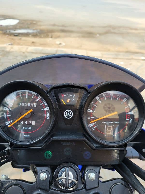 Yamaha YBR-125_Model-2021_ Hyderabad Registerd 1st owner 15