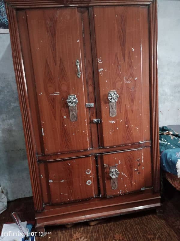 Iron cupboard for sale in Good condition. 0