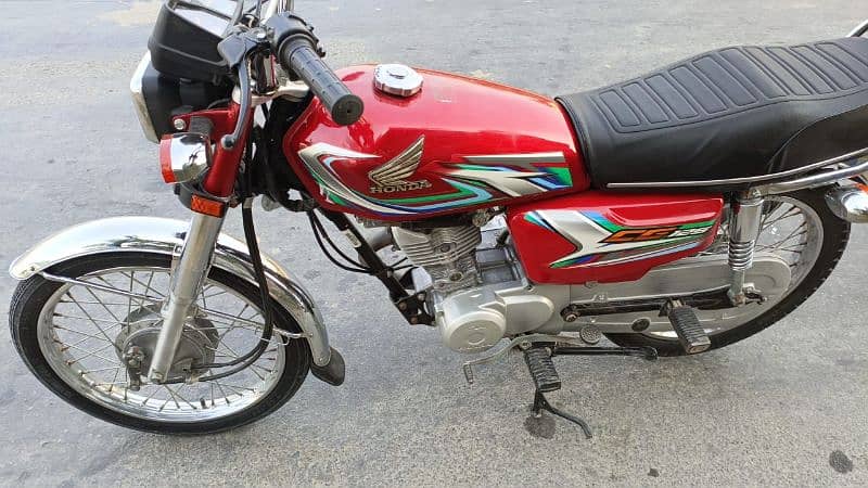 arrgent sale bike Honda gc125 12