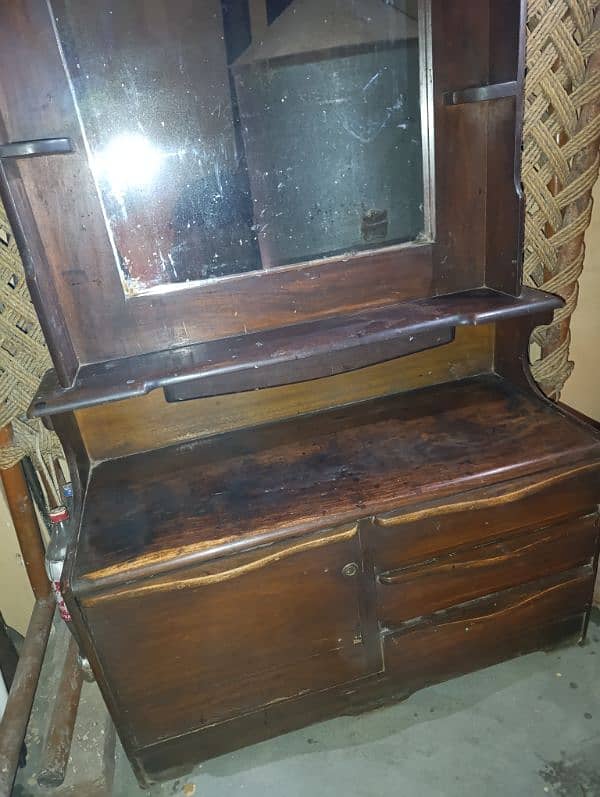 wooden dressing table 3