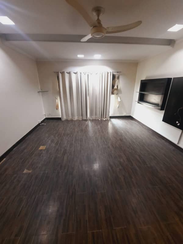 1 Kanal Upper Portion Is Available For Rent In Dha Phase 1 Near National Hospital 4