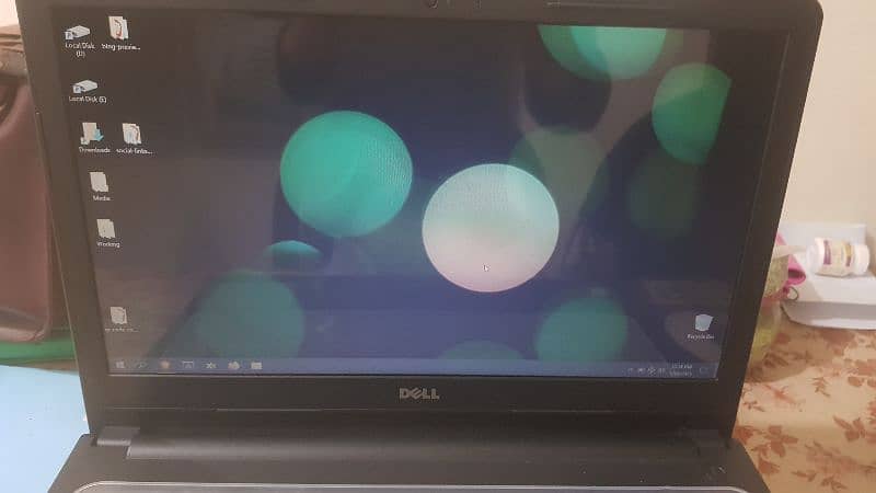 Dell Inspiron 15 3567, i3 6th gen, 8gb RAM, 240gb SSD 8