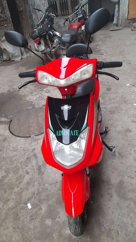 scooty 4