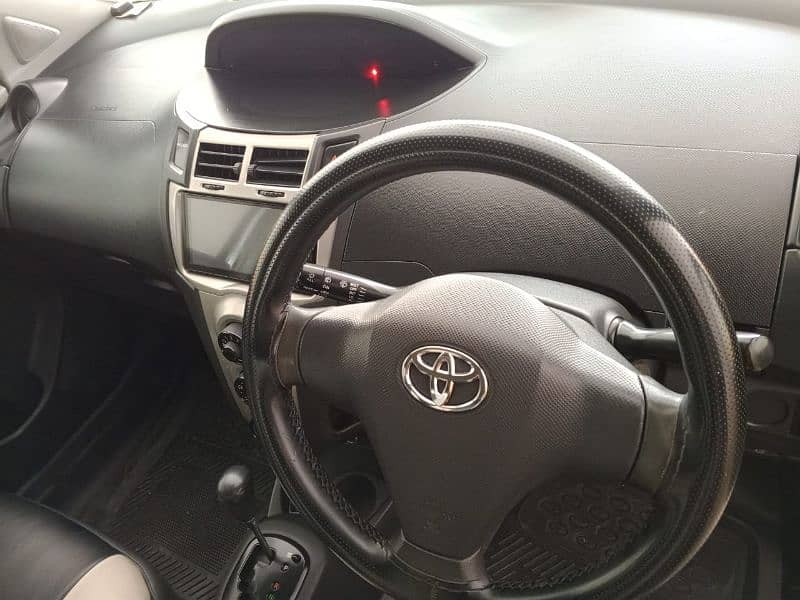 Toyota Vitz 2012 4