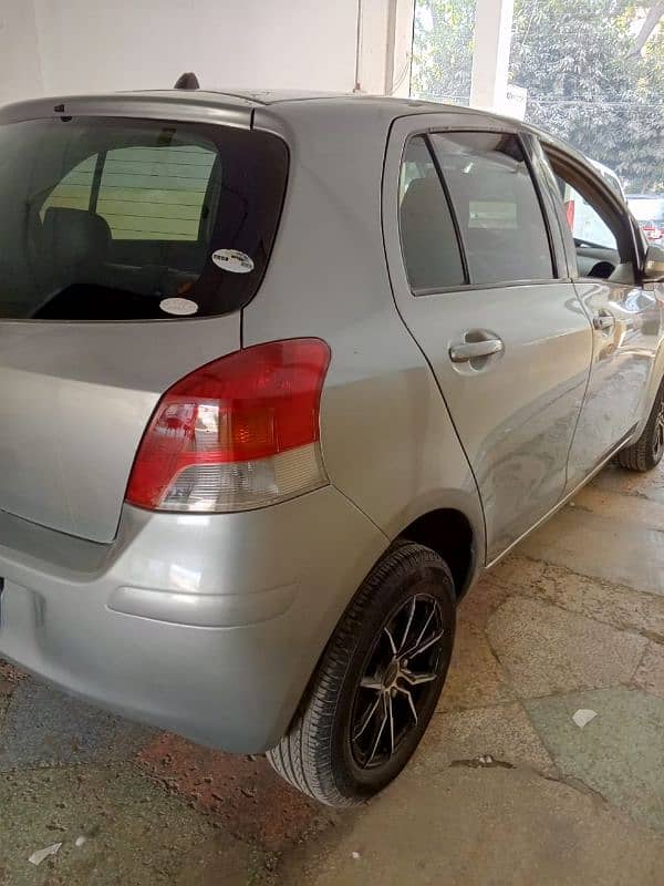 Toyota Vitz 2012 6