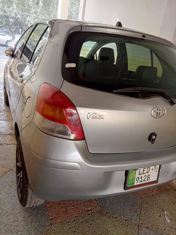 Toyota Vitz 2012 8