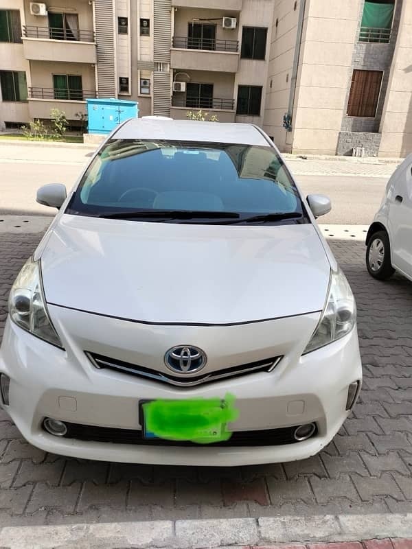 Toyota Prius Alpha 2012 0