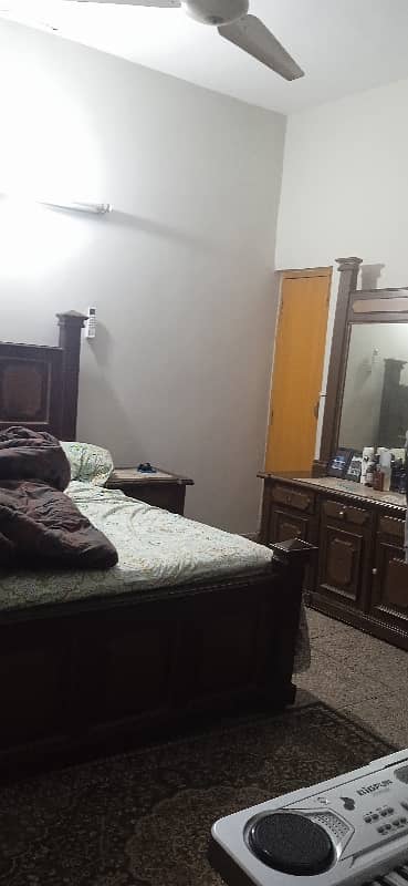 10 Marla House Situated In Allama Iqbal Town Umar Block For Sale 2