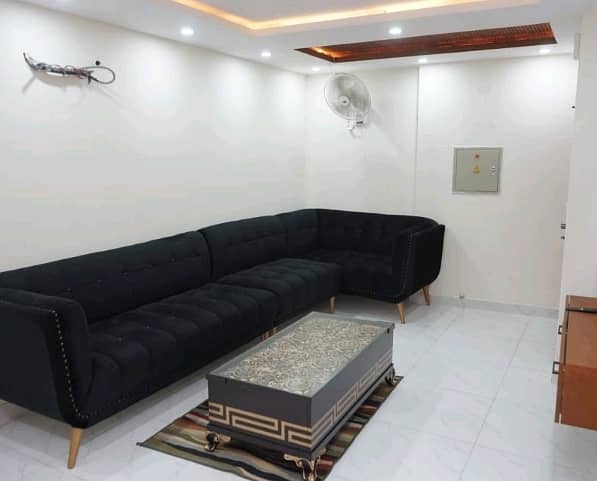 900 Square Feet Flat Ideally Situated In Bahria Town - Sector C 0