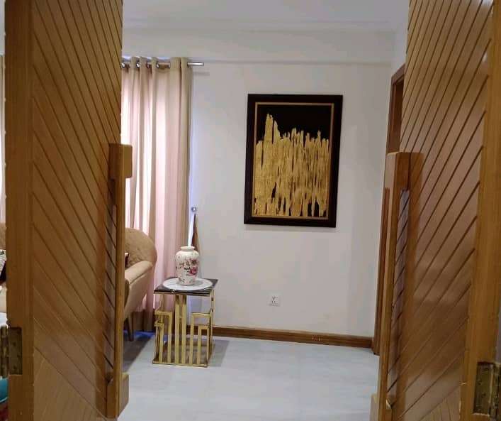 Flat Of 600 Square Feet For sale In Bahria Town - Sector E 1