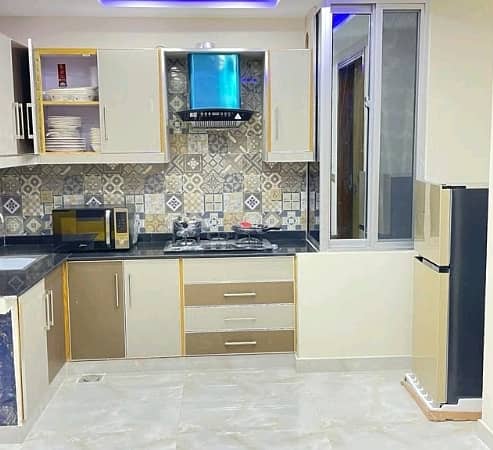 625 Square Feet Flat For sale In Beautiful Bahria Town - Tauheed Block 4