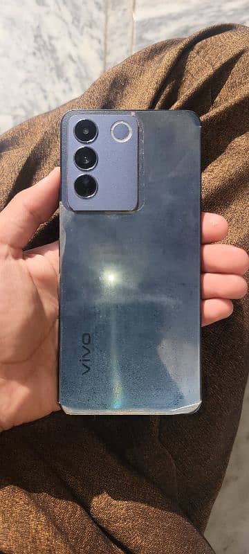 Vivo v27e With full box and orignal charger 2