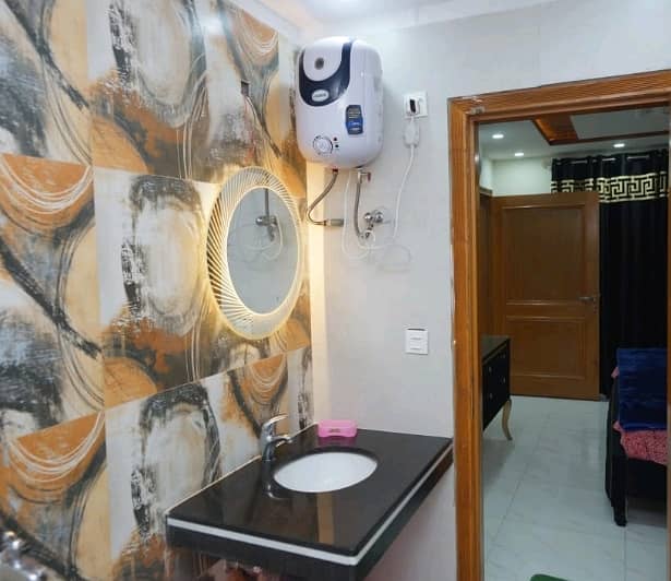 Reasonably-Priced 438 Square Feet Flat In Bahria Town - Tauheed Block, Lahore Is Available As Of Now 5