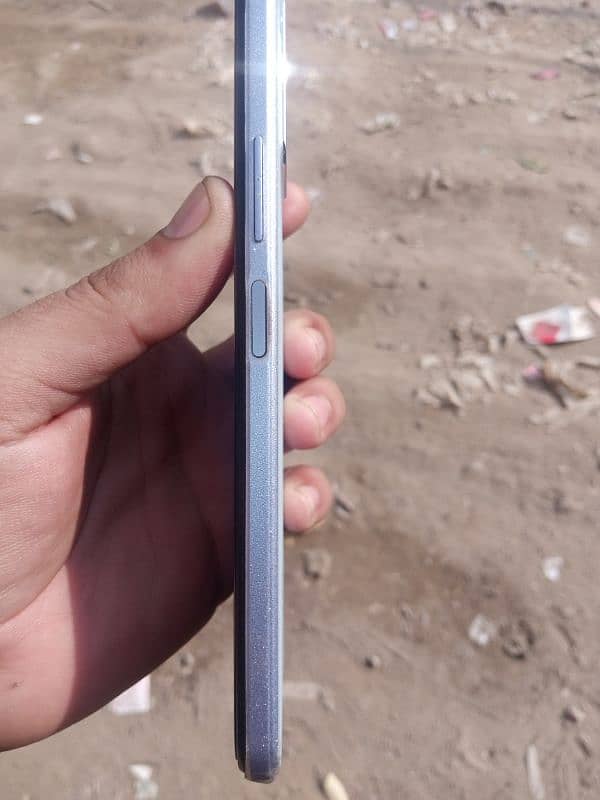 vivo y21t all ok phone h bhot achi condition h koi problem ni phone 3