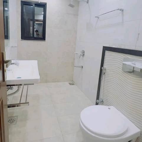 575 Square Feet Flat Is Available In Affordable Price In Bahria Town - Tauheed Block 1