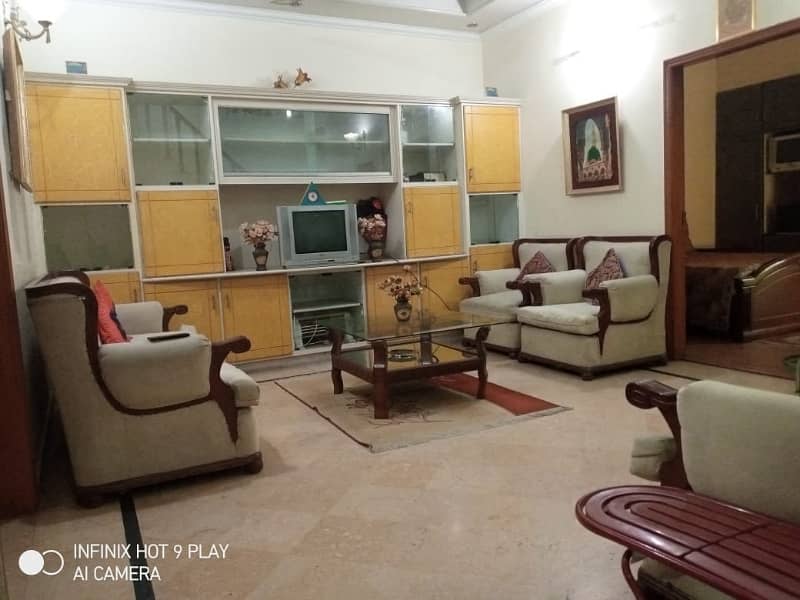 5 Marla Full Furnished Room Available For Rent (TVL Kitchen Sharing) H-2 Block Johar Town 7