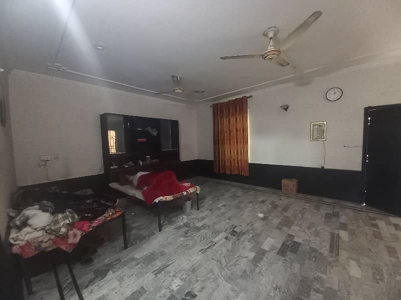 12 Marla Upper Portion Available For Rent In Johar Town F-2 Block Near To Lacass School 3