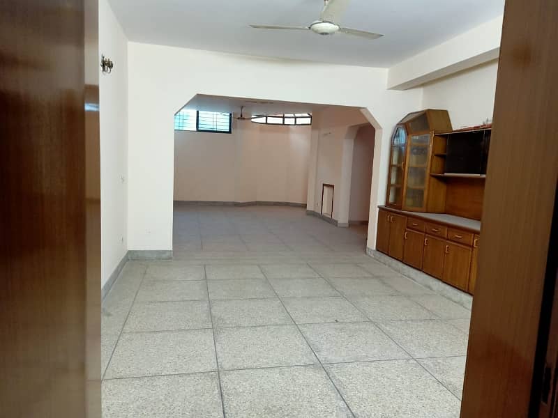 12 Marla House Available For Rent In Johar Town G-1 Block 14