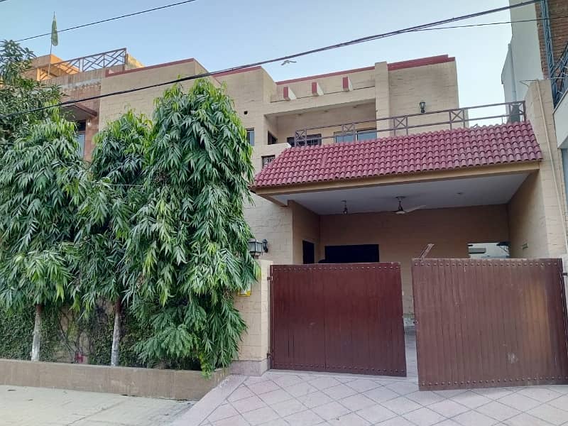 10 Marla House Available For Sale In Alpha Society Canal Road Lahore 0