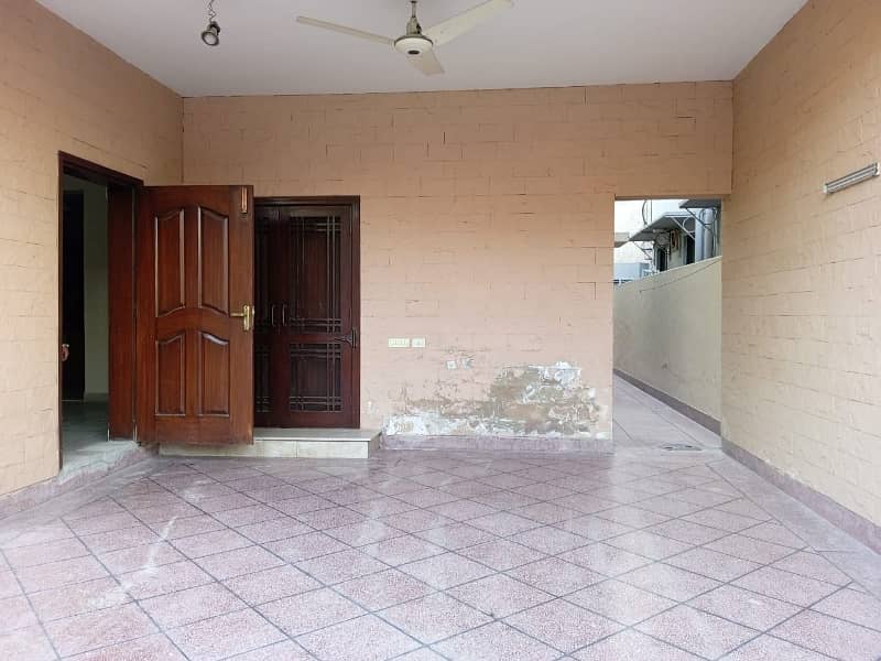 10 Marla House Available For Sale In Alpha Society Canal Road Lahore 1