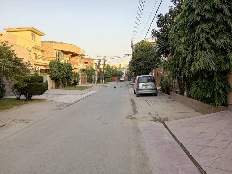 10 Marla House Available For Sale In Alpha Society Canal Road Lahore 8