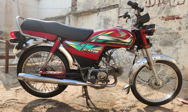 Honda CD70 Red 0