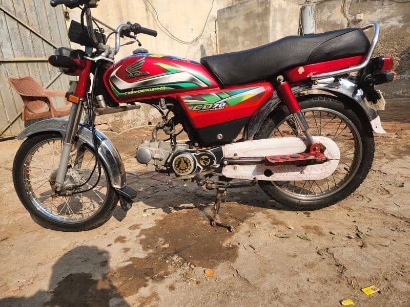 Honda CD70 Red 1