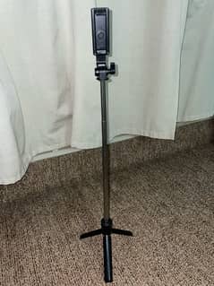 2 in 1 selfie stick and tripod stand