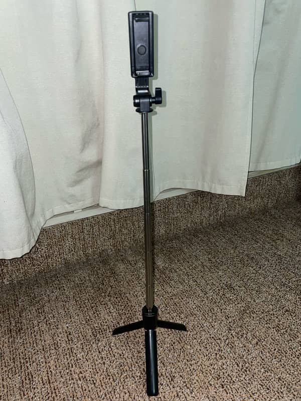 2 in 1 selfie stick and tripod stand 0