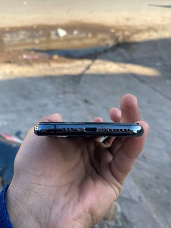 Iphone Xs For Sale Good Condition 3