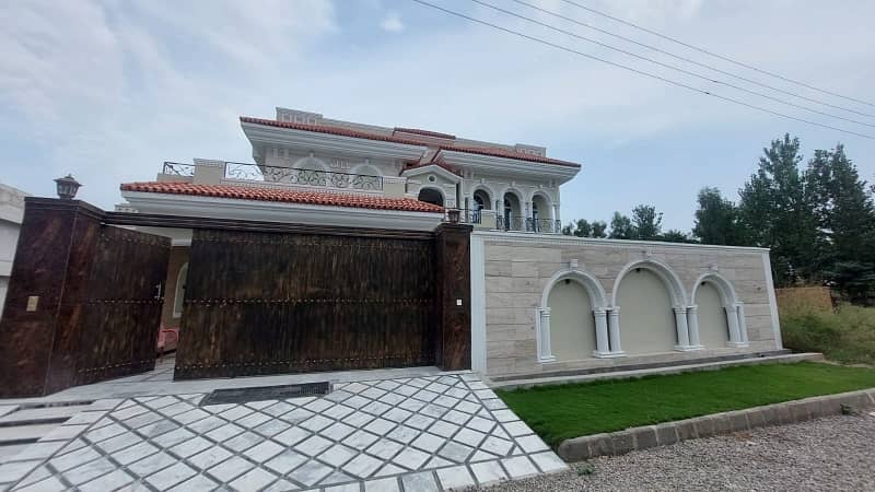 Prime Location House Sized 20 Marla In Shaheen Housing Scheme 5