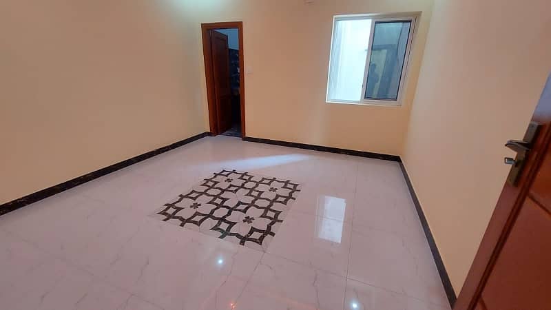 Gorgeous Prime Location 5 Marla House For sale Available In Sufiyan Garden 10