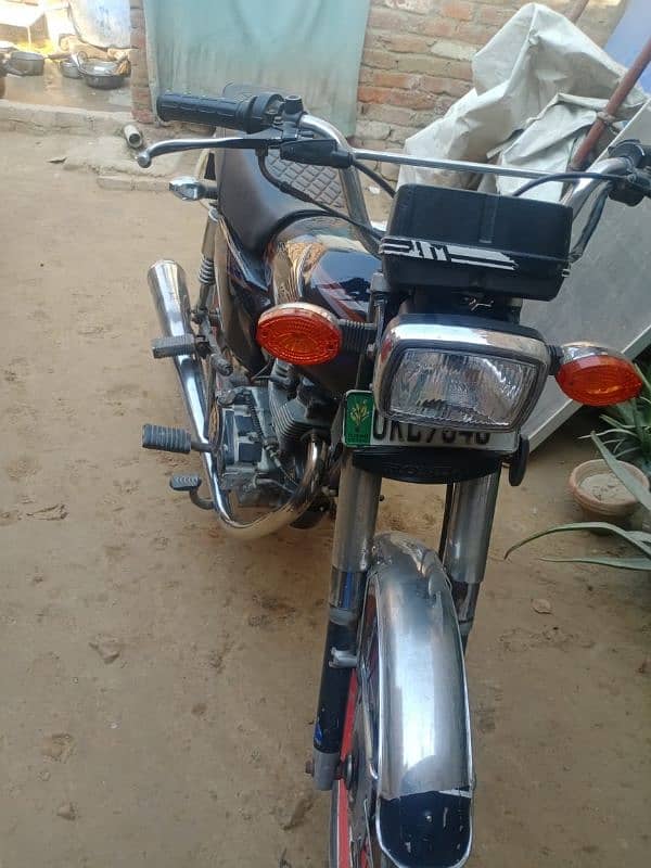 honda 125 good condition 2011 model okara namber 0