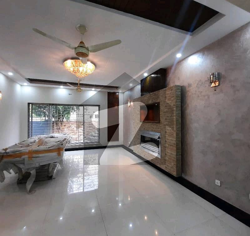 1 Kanal Corner Owner Builds Lavish House For Sale In Block D2 7