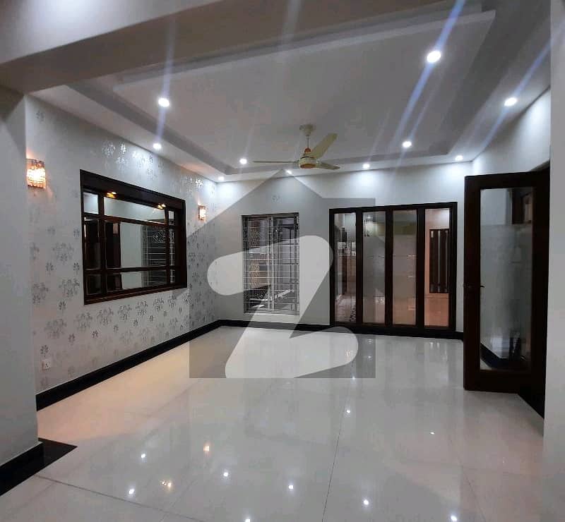 1 Kanal Corner Owner Builds Lavish House For Sale In Block D2 8