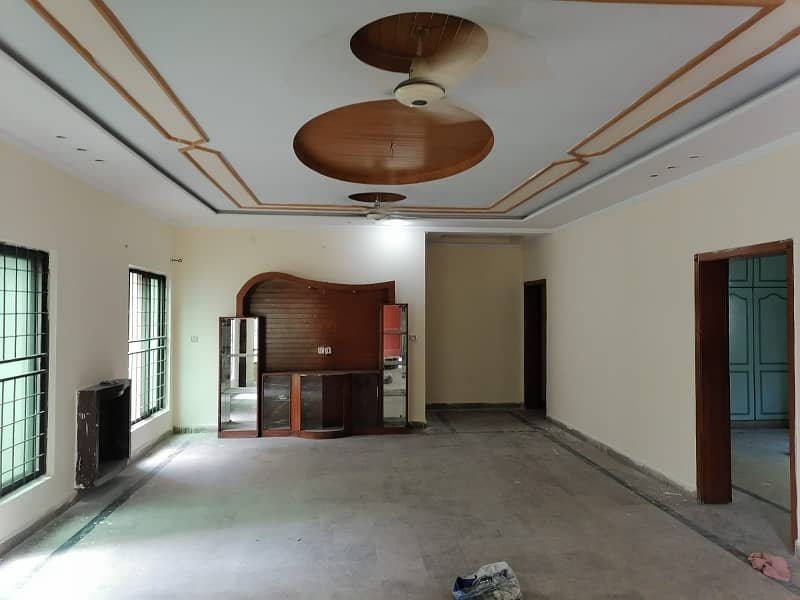 In Johar Town Phase 2 - Block J House Sized 1 Kanal For Sale 8