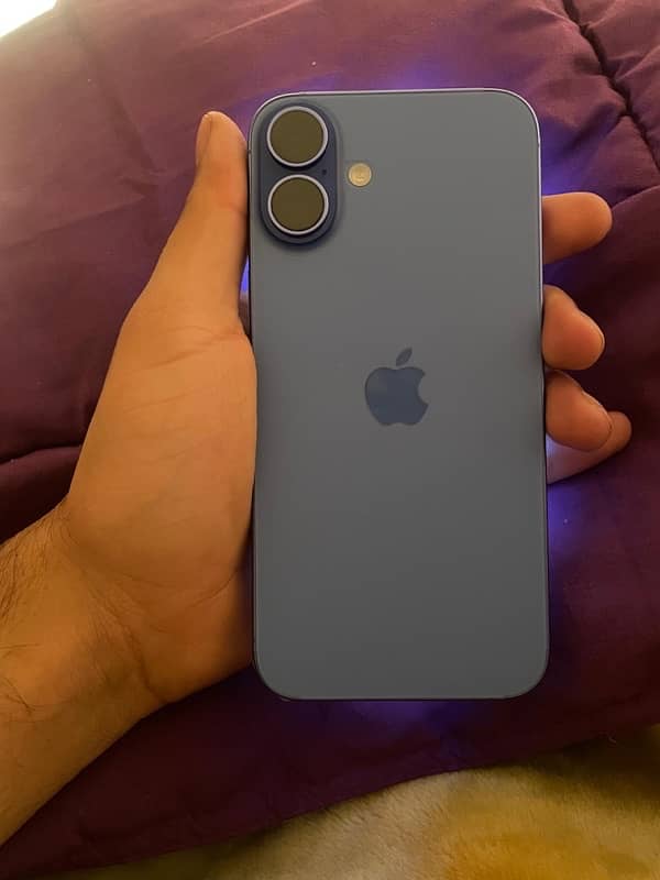 Iphone 16 plus 3