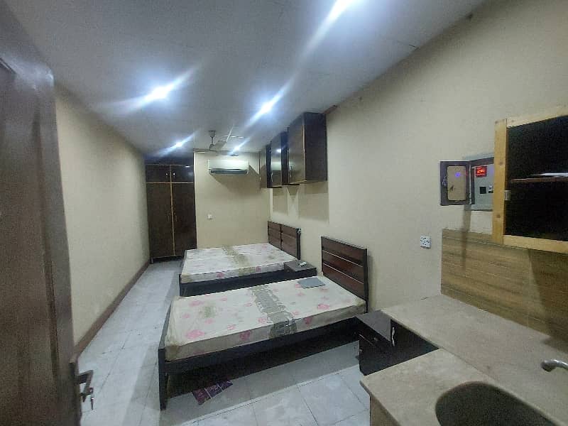 250 Square Feet Flat Is Available In Affordable Price In Johar Town Phase 2 0