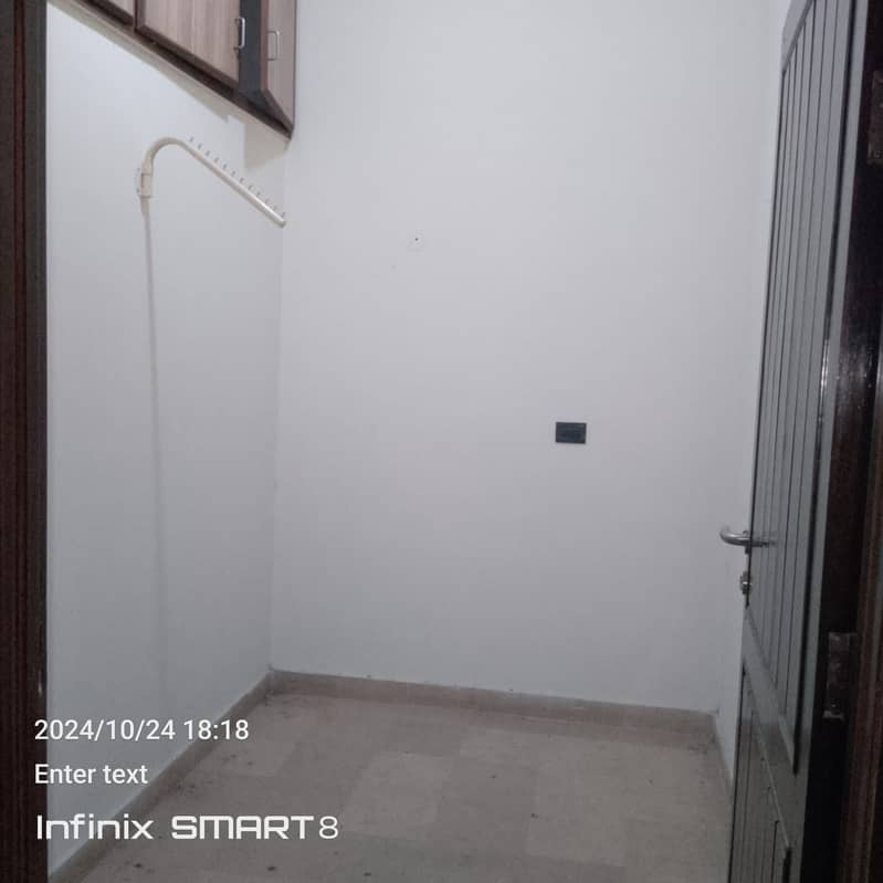 17 Marla Corner House For Rent Available in Johar Town Phase 2 19