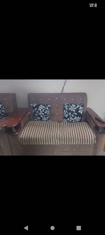 Sofas condition 10/9 2