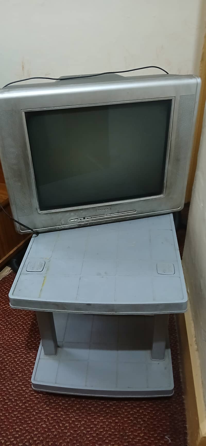 TV in good condition 3