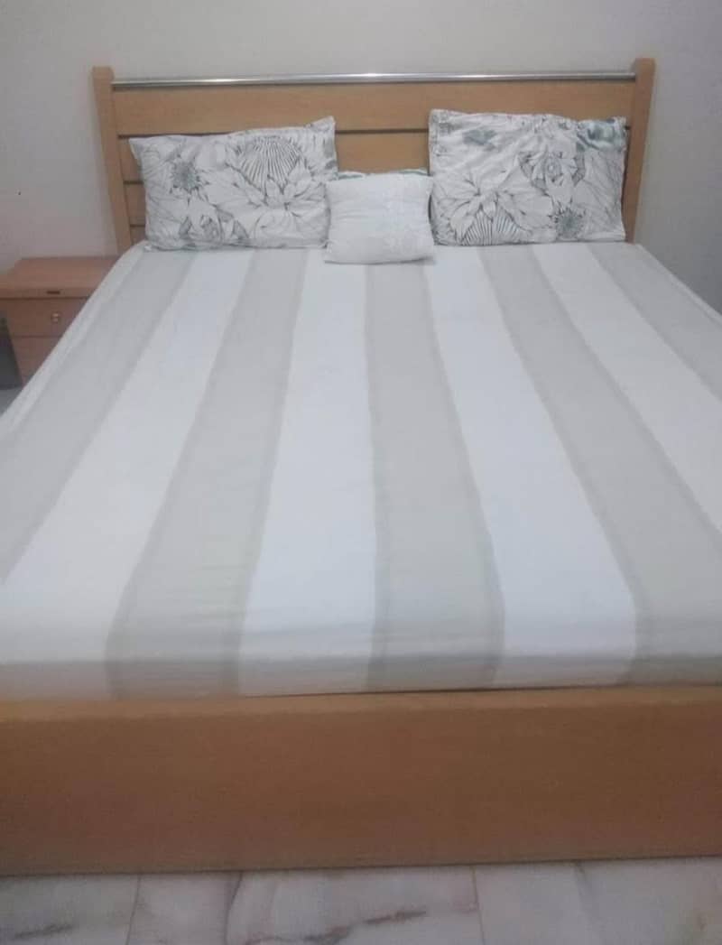 Urgent Sale Kind Bed with side table and molty celeste with warranty 12