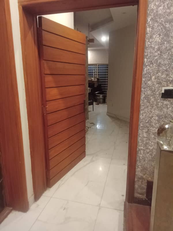 10 Marla Outstanding Independent New Full House 4 Bedroom Facing Park In Gulberg 3 Block A3 9