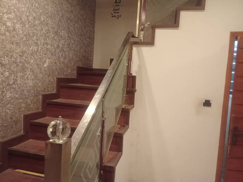 10 Marla Outstanding Independent New Full House 4 Bedroom Facing Park In Gulberg 3 Block A3 11